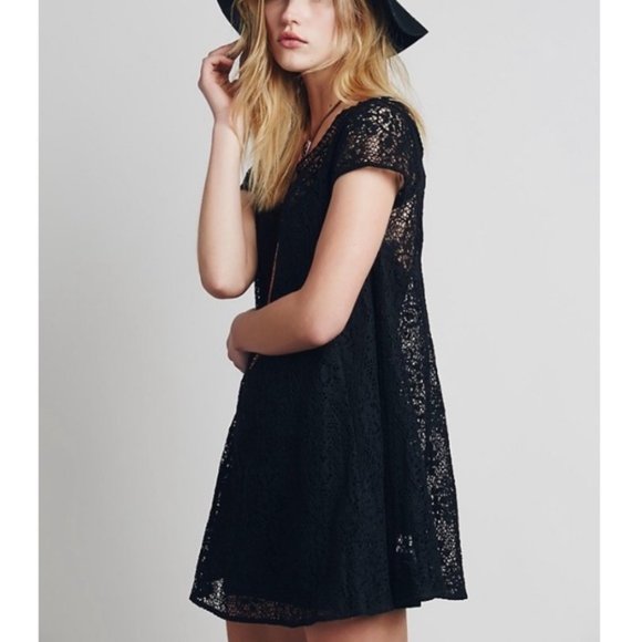 Free People RARE Holy Mountain Crochet Mini Dress Size Small EUC - Picture 5 of 16
